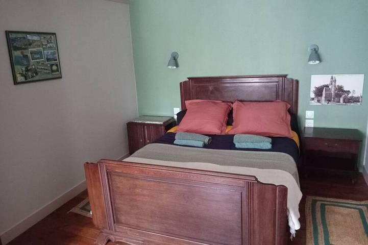 Location de vacances pour 4 personnes, avec jardin et terrasse à Henvic - 2