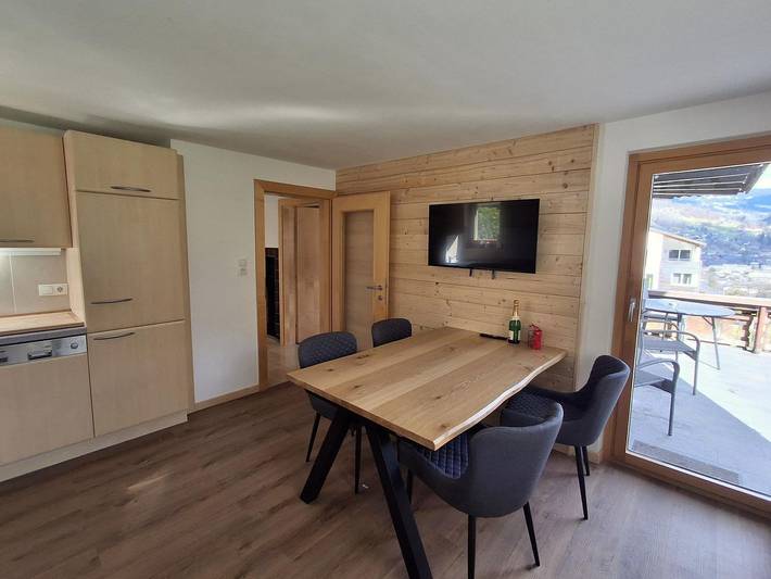 Ganze Wohnung, Alpenfeder Hüsli 4 Personen Ferienwohnung mit Terrasse und Garten in Tschagguns, Schruns-Tschagguns