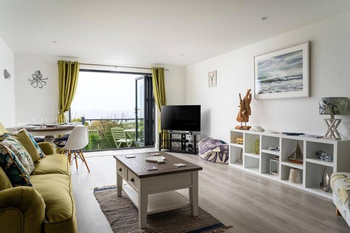 Holiday rental for 4 people, with garden in Praa Sands