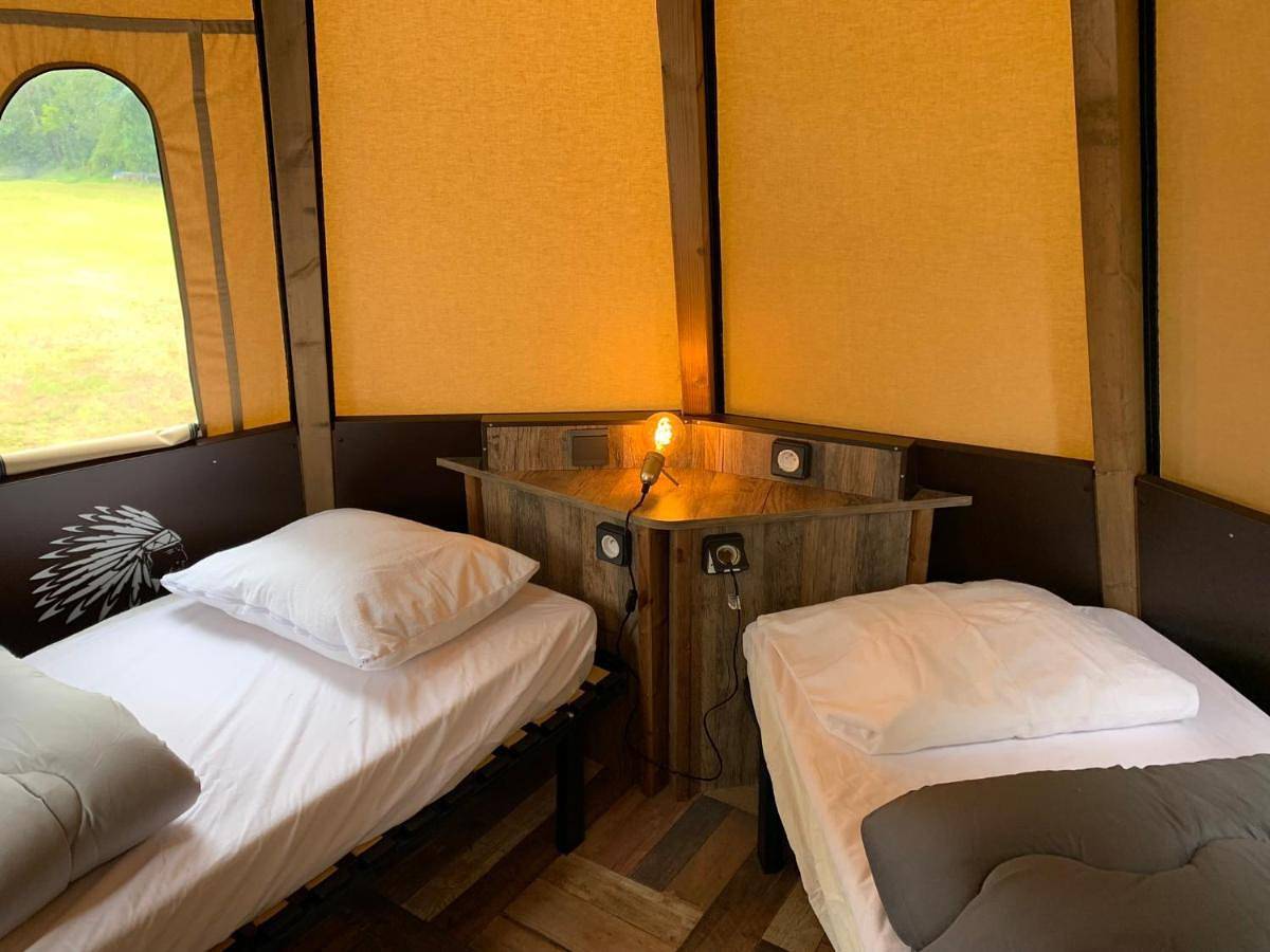 Lodge Tipi, L'Indienne in Arc-et-Senans, Doubs