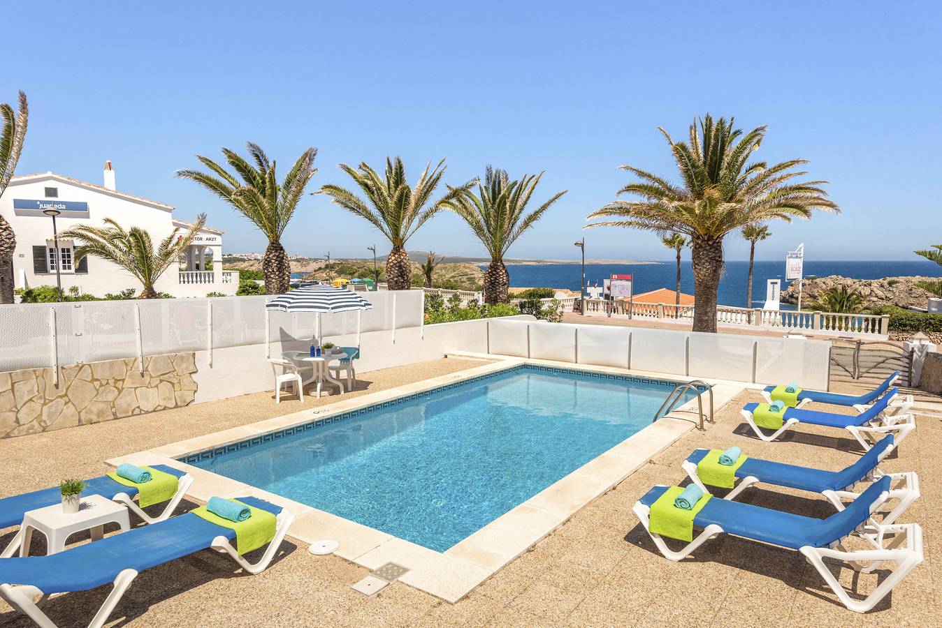 Villa Mar Azul in Arenal d'en Castell, Es Mercadal