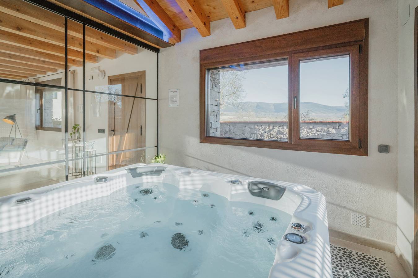 Entire apartment, Apartment 'Acebos' with Mountain View, Wi-Fi and Air Conditioning in La Cuesta (Segovia), Turégano