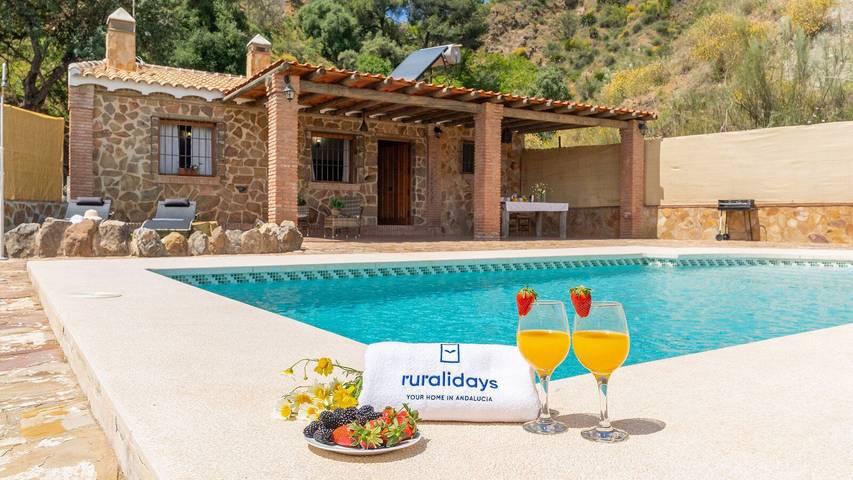 Casa rural para 2 personas, con Piscina en Álora