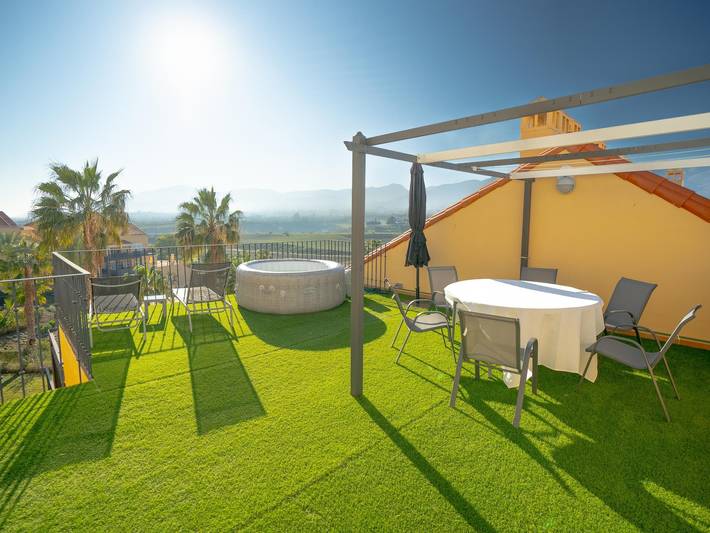 Apartamento de vacaciones para 6 personas, con jardín y terraza además de piscina para niños y piscina - 1