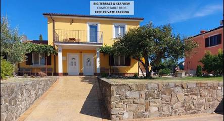 Ferienwohnung für 3 Personen, mit Garten und Ausblick in Portoroz