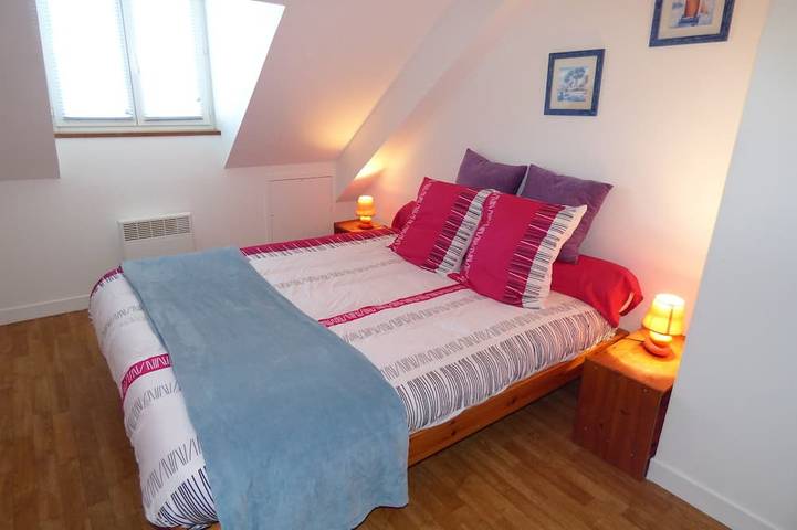 Gîte pour 5 personnes, avec terrasse dans Plage Saint-Guirec - 2