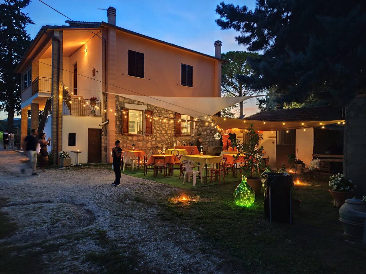 Casa Ortensia: Casa di Campagna con Terrazza Privata, Giardino Privato e Wi-Fi in Spoleto, Perugia e dintorni