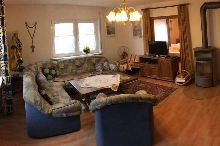 Ferienwohnung für 5 Personen, mit Garten in Pinzberg