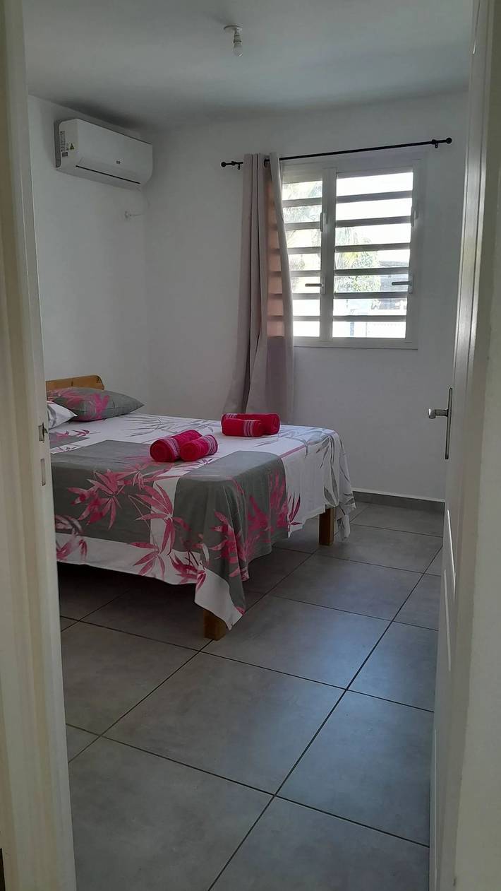 Location de vacances pour 4 personnes, avec terrasse et piscine à Les Abymes - 4