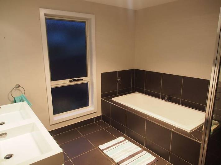 Holiday home for 10 people, with hot tub and garden in Launceston