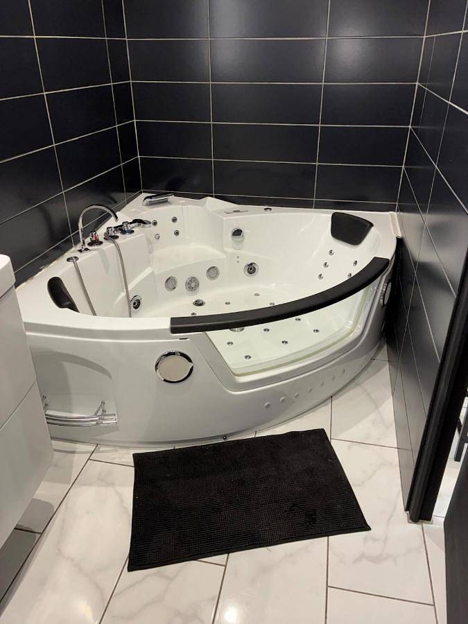Location de vacances pour 4 personnes, avec balcon et jacuzzi à La Machine - 4