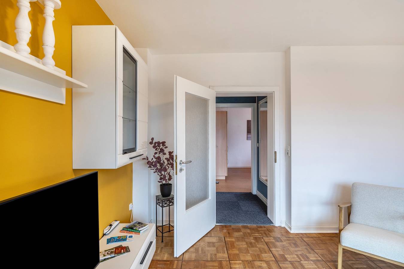 Ganze Wohnung, Ferienwohnung 'Appartement Hangarstein' mit Balkon und Wlan in Kirchditmold, Kassel