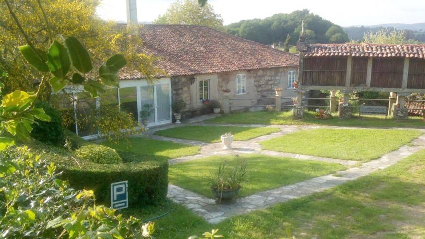 Casa rural para 8 personas, con Terraza además de Jardín y Vistas en Lalín