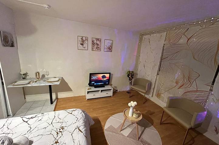 Nid D'or + Parking in Carquefou, Nantes region