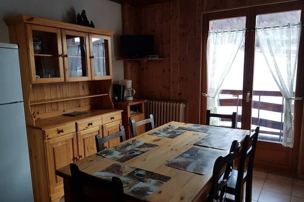 Entire apartment, Catinat apartment in Arvieux, Queyras