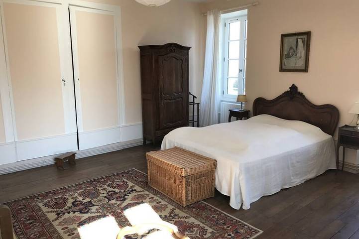 Location de vacances pour 8 personnes, avec jardin à Commarin - 2