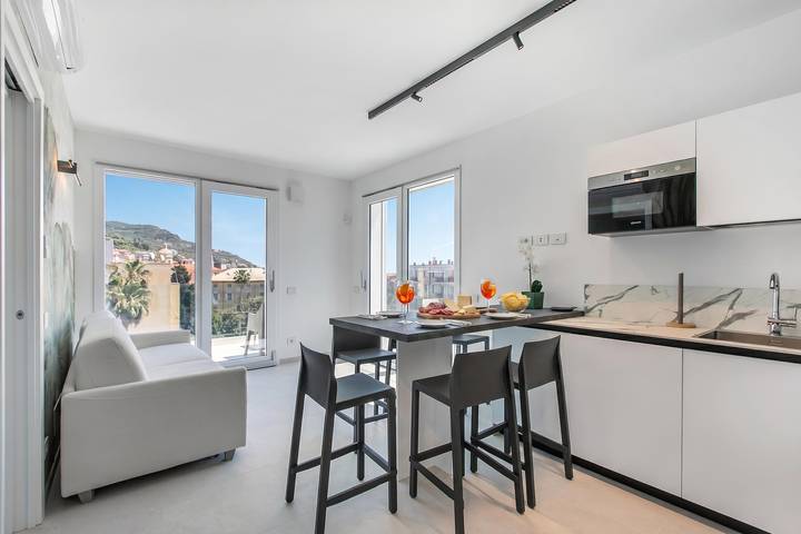 Ferienwohnung für 6 Personen, mit Balkon und Meerblick, kinderfreundlich in Finale Ligure Gemeinde