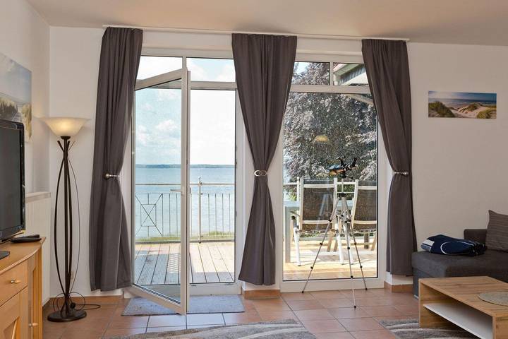 Ferienwohnung für 2 Personen, mit Seeblick und Balkon, mit Haustier an der Müritz - 2