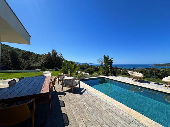 Villa pour 12 personnes, avec piscine ainsi que jardin et vue dans Sagone - 2