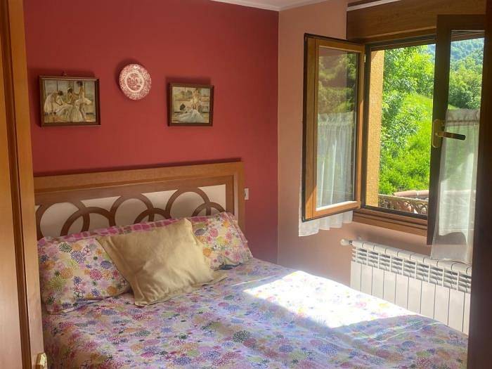 Casa rural para 5 personas, con Terraza y Jardín en Ponga - 2