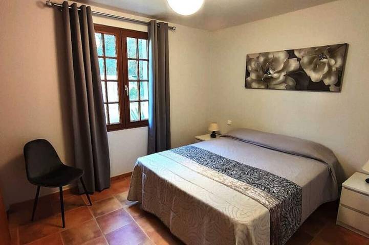Location de vacances pour 9 personnes, avec jardin et terrasse à Saint-Crépin-et-Carlucet - 3