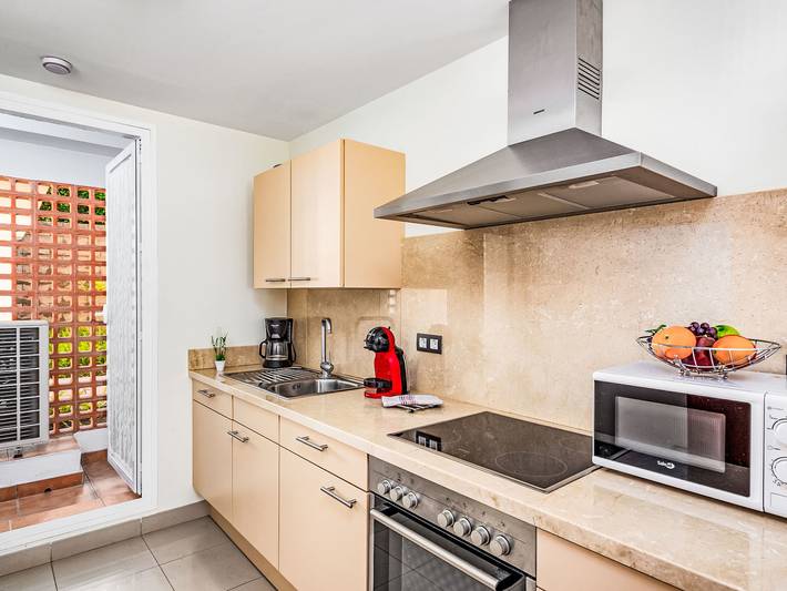 Ferienwohnung für 4 Personen, mit Whirlpool und Terrasse sowie Garten und Kinderpool in Estepona - 3