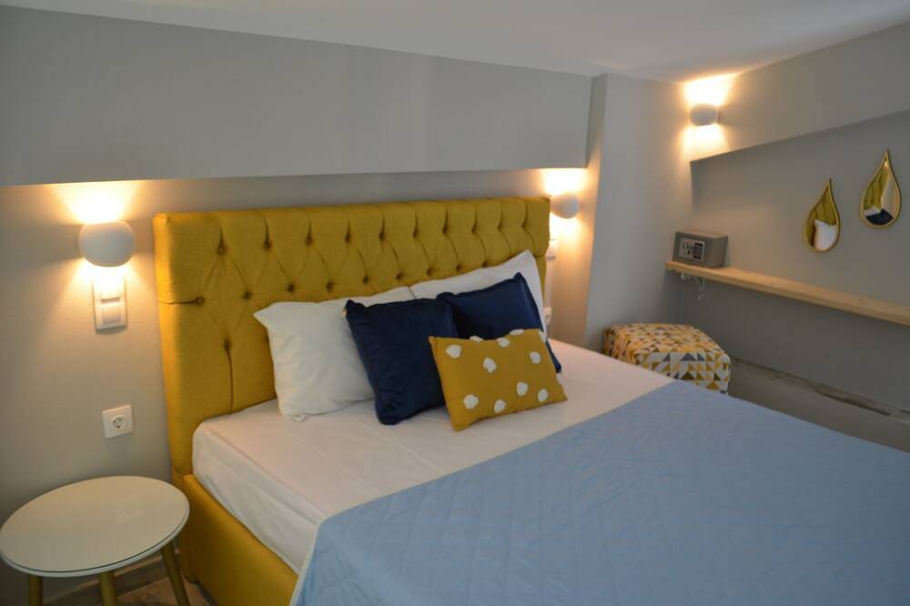 Hel lejlighed, Central mezonette for 3 in Kalyvia, Sporaderne