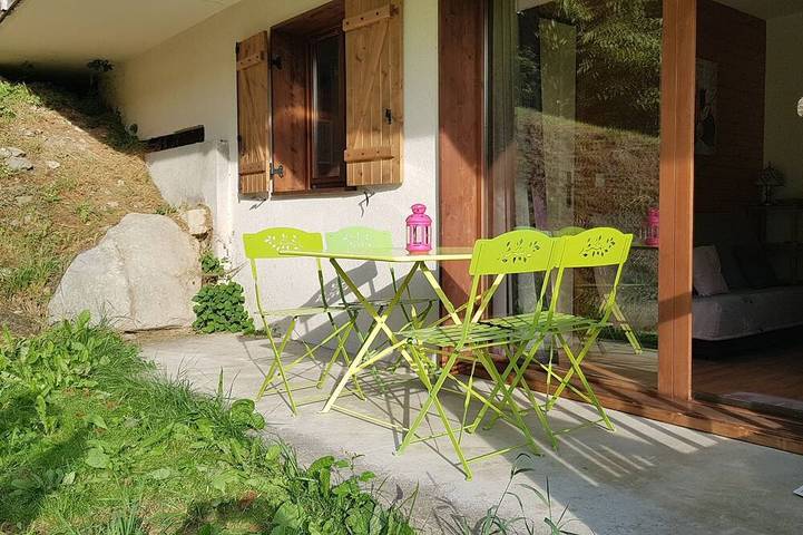 Gîte pour 4 personnes, avec Jacuzzi et Terrasse ainsi que Piscine et Sauna dans Office De Tourisme D Orelle