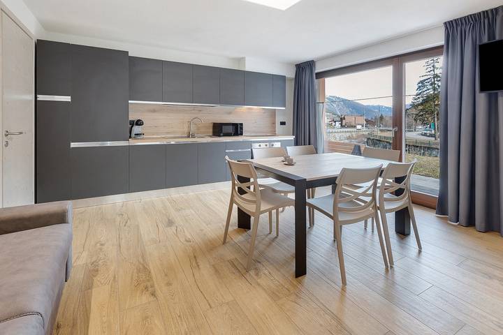 Ganze Wohnung, Ferienwohnung 'Appartamento La Serenella' mit Bergblick, Garten und Wlan in Isolaccia, Valdidentro