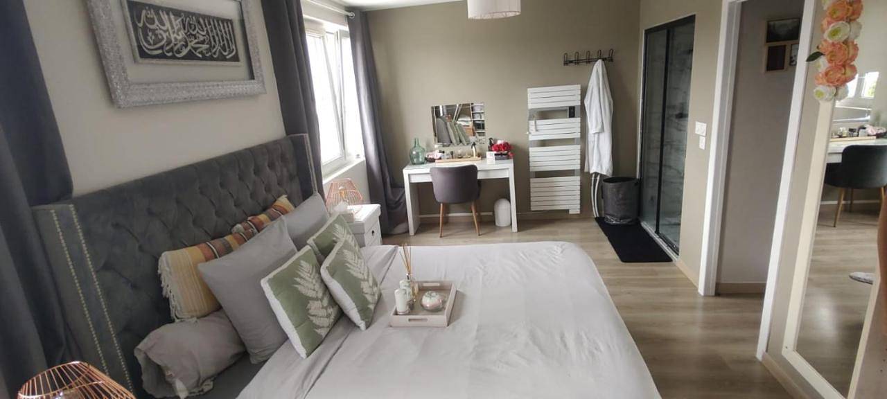 Appartement entier, Two-Bedroom Apartment in Waziers, Département Nord