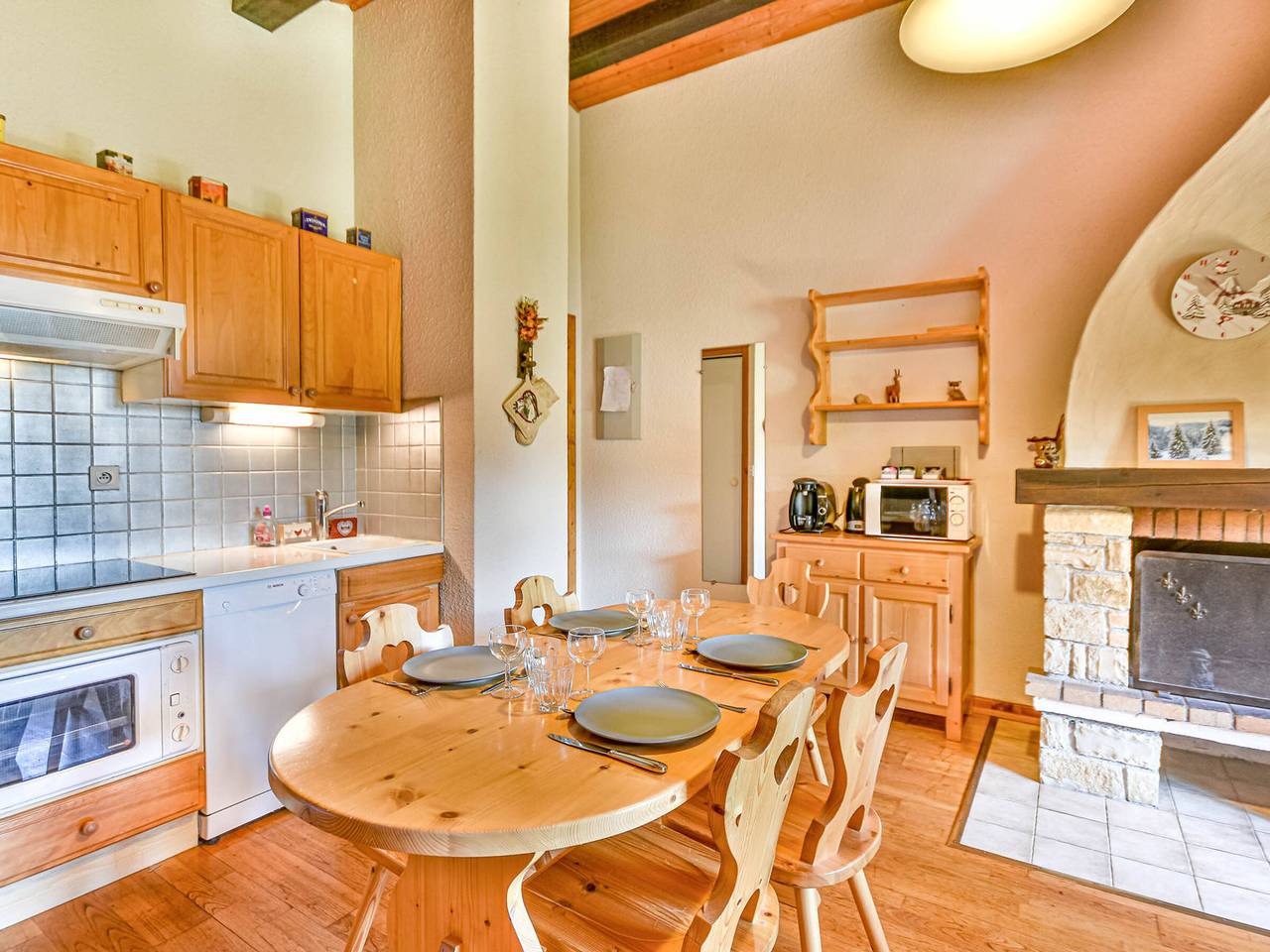 Apartamento entero, Apartamento para 6 personas en barrio tranquilo con navette a la puerta in Les Gets, Region Bonneville
