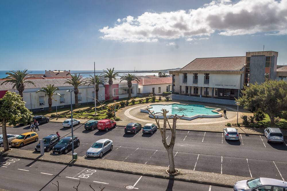 Apartamento inteiro, Downtown Praia da Vitória (Al) - 2º Piso in Praia da Vitória, Terceira