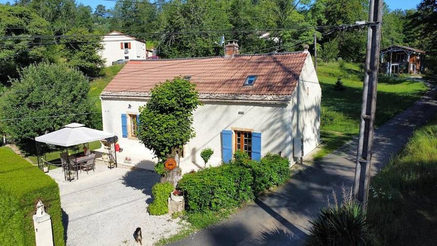 Location de vacances pour 6 personnes, avec jardin et piscine, adapté aux familles à Frayssinet-le-Gélat - 3