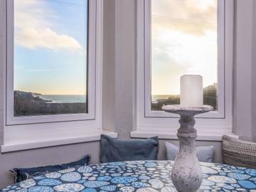 Cottage for 10 People in Trearddur Bay, Isle of Anglesey, Photo 2