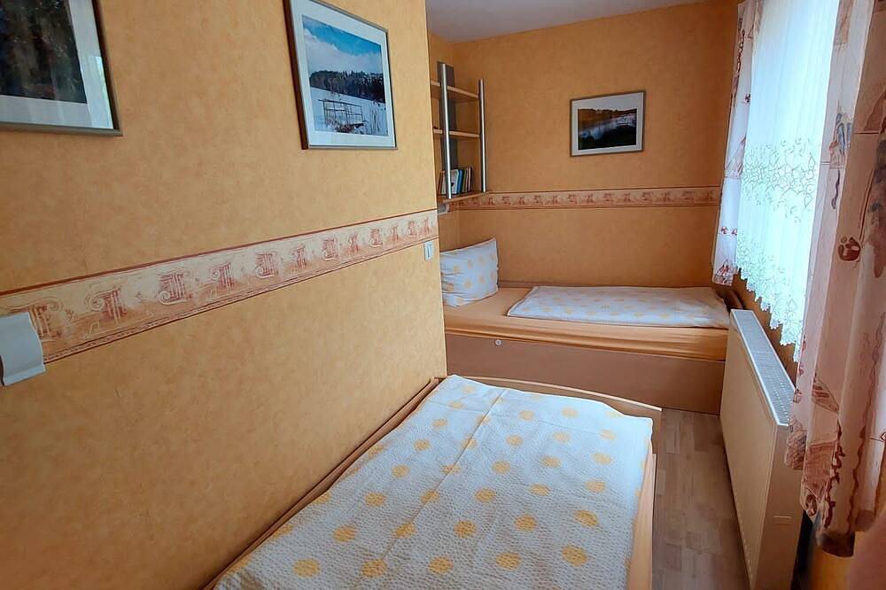 Ganze Wohnung, Ferienwohnung Petra Schmidt - Petra Schmidt in Feldberger Seenlandschaft, Mecklenburg-Strelitz