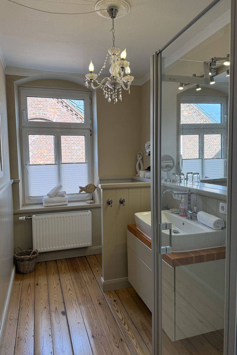 Ganze Ferienwohnung, Ferienwohnung Mönkevilla - Ferienwohnung-3-Räume in Husum Hafen, Husum