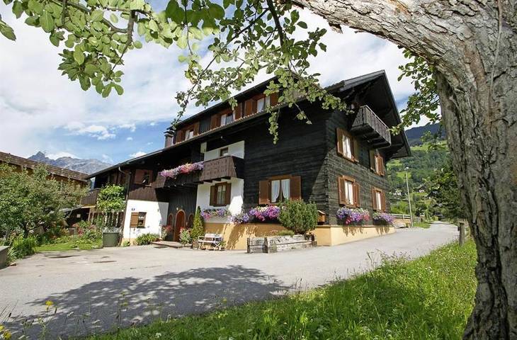 Ferienwohnung für 4 Personen, mit Balkon und Garten
