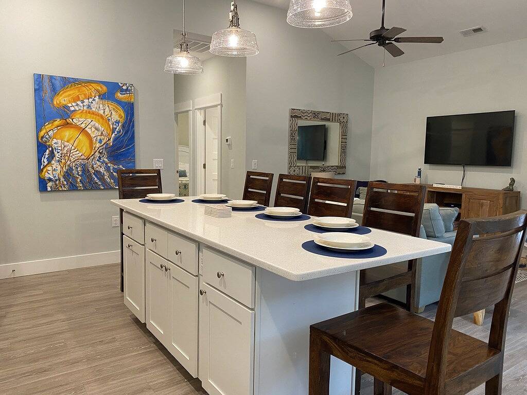 Ganze Wohnung, Dog Friendly Luxury Condo, Walk to the Beach in Corolla, Currituck County