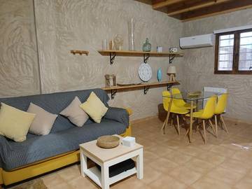 Location de vacances pour 2 personnes, avec terrasse ainsi que jardin et vue à Vilafamés