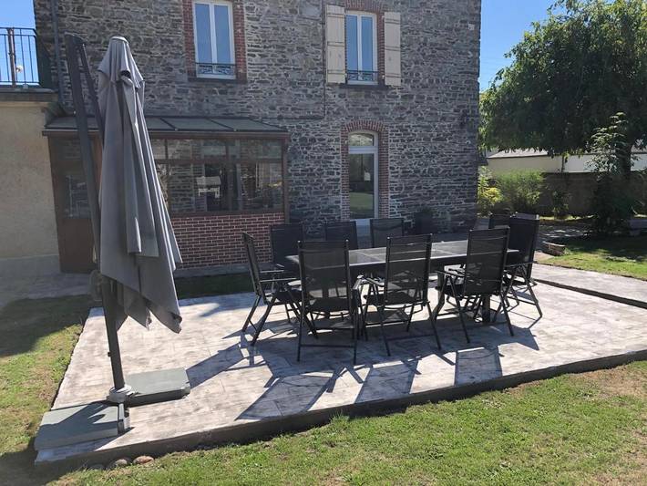 Location de vacances pour 10 personnes, avec terrasse et jardin à Janzé - 4