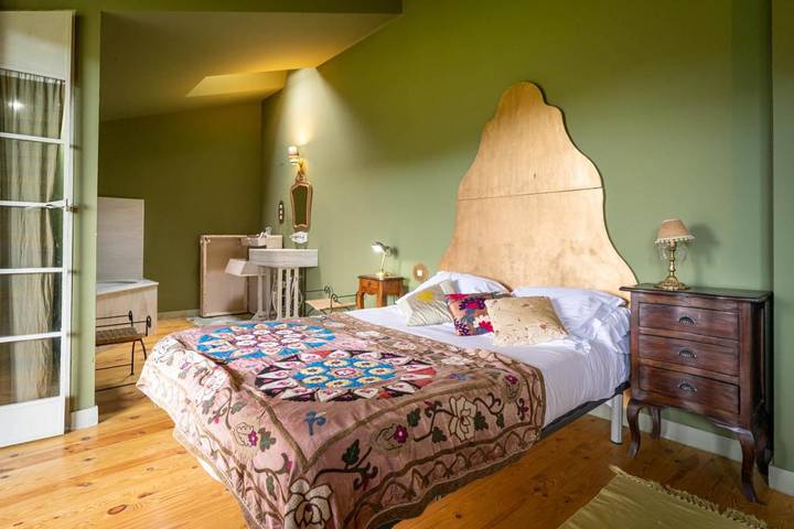 Hotel para 2 personas, con jardín y jacuzzi - 1