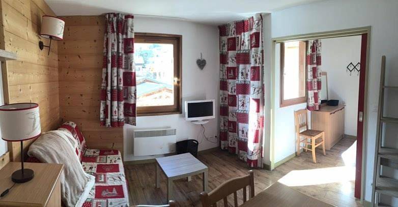 Gîte pour 6 personnes, avec piscine ainsi que terrasse et vue, animaux acceptés dans Office De Tourisme De Saint Sorlin D Arves