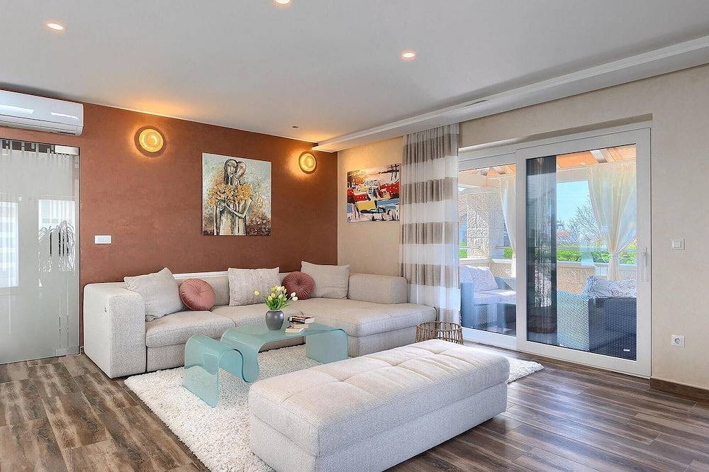 Tolles Haus in Porec mit Sauna in Kastelir, Općina Kaštelir - Labinci