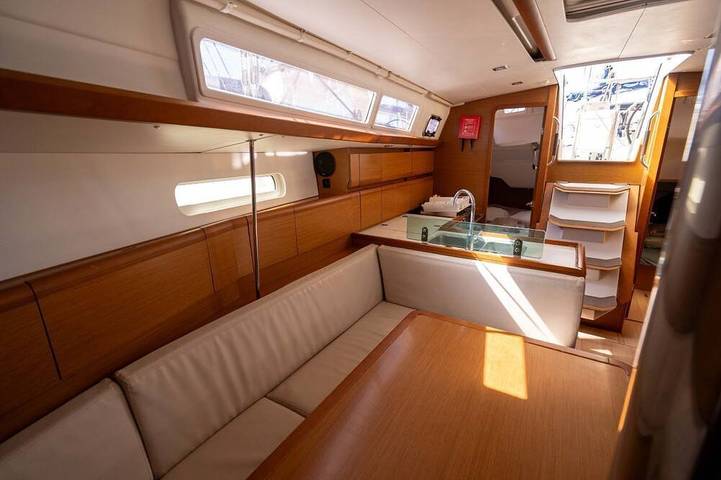 Péniche pour 4 personnes dans Port Pin Rolland - 3