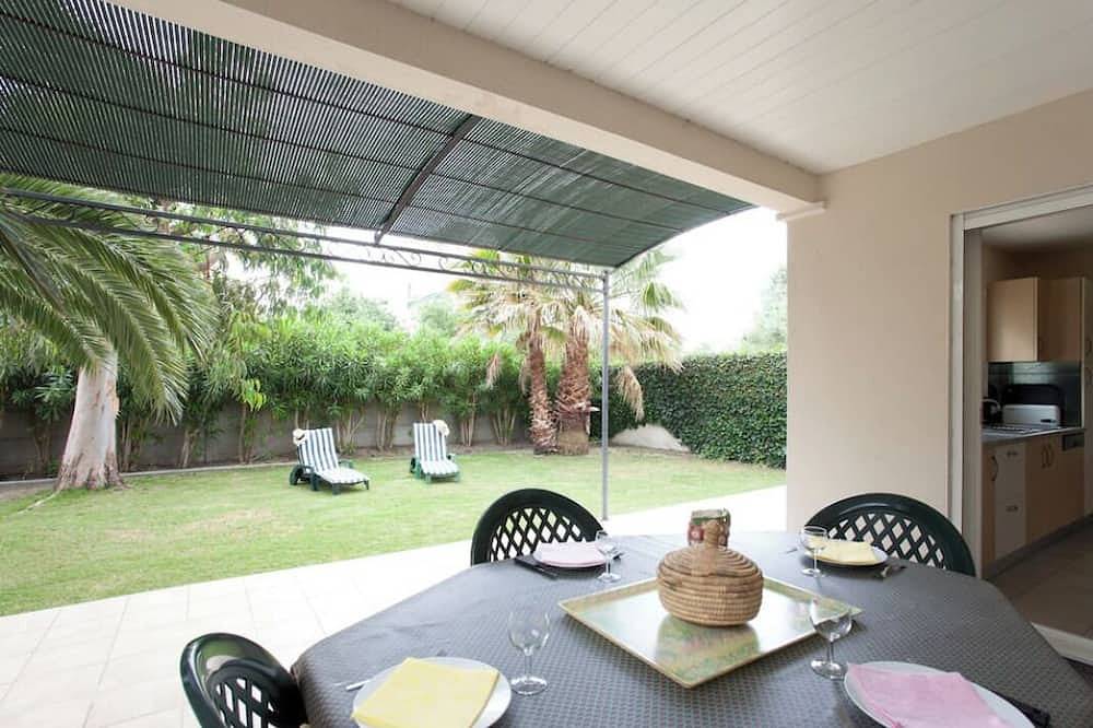 Villa pour 6 Personnes dans Le Grau-du-Roi, Région de Nîmes