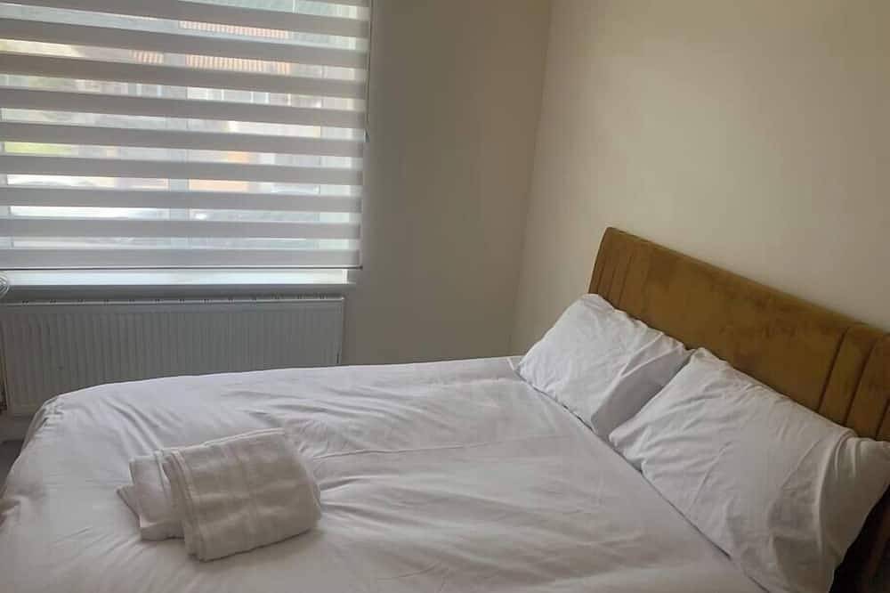 Beautiful 6 Bedroom with spacious Lounge in Bexley, Londres