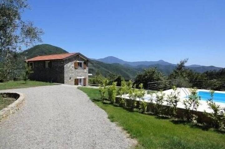 Ferienhaus für 7 Personen, mit Garten und Balkon