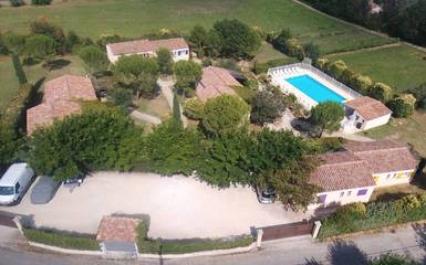 Gîte pour 5 personnes, avec piscine ainsi que jardin et terrasse à Saint-Christol-lès-Alès