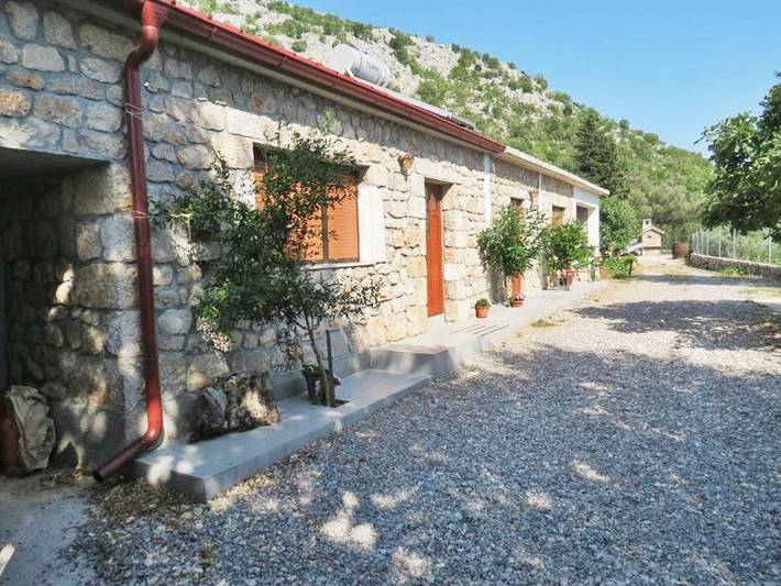 Ferienhaus für 4 Personen mit Terrasse in Starigrad, Zadar