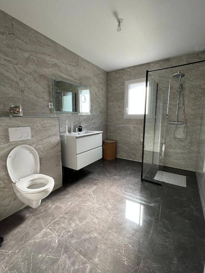 Location de vacances pour 7 personnes, avec terrasse et vue à Bénouville - 3